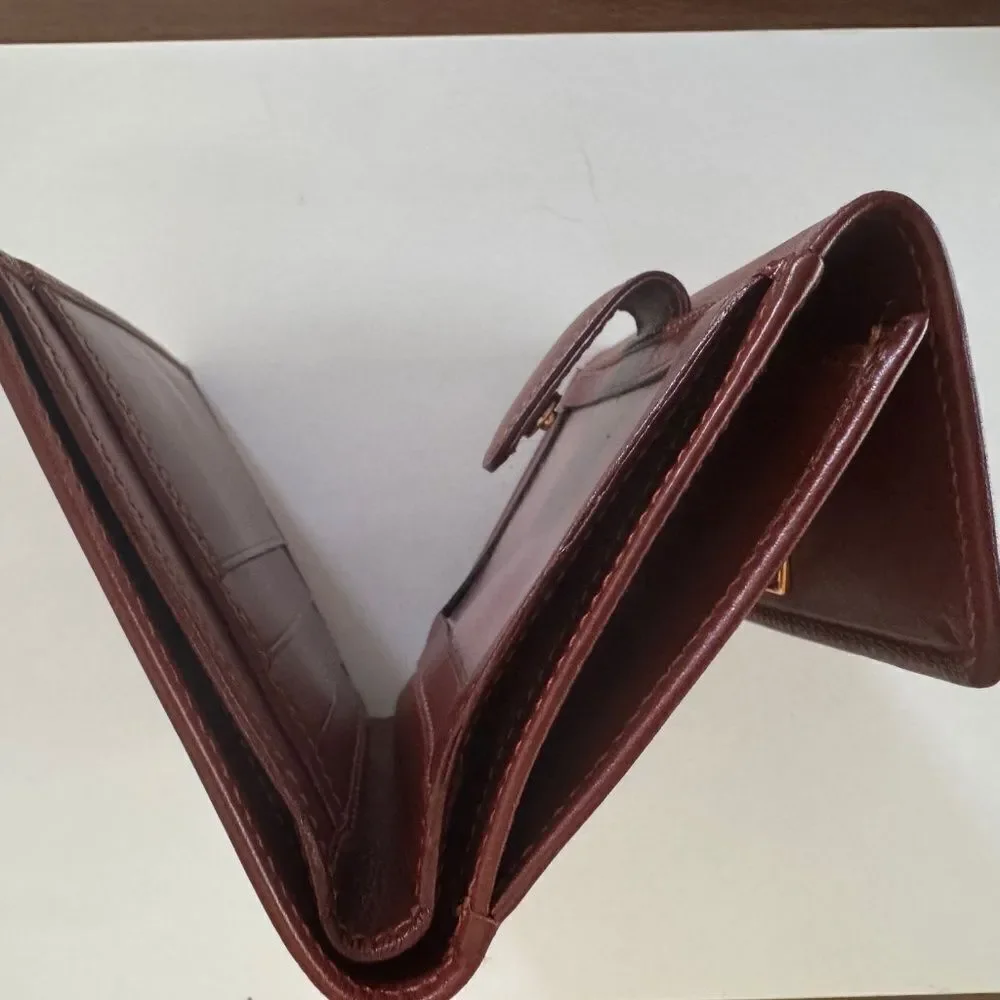 Salvatore Ferragamo Brown Leather Vintage Bi-Fold Wallet w/ Gancini Closure